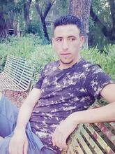 انا أعزب، 33 سنة هنا من أجل البحث عن شريك لتحقيق زواج عادي تعرف عليّ أكثر من خلال بروفايلي، فربّ صدفة خير من ألف ميعاد.