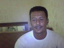 انا مطلق، 52 سنة هنا من أجل البحث عن شريك لتحقيق زواج عادي تعرف عليّ أكثر من خلال بروفايلي، فربّ صدفة خير من ألف ميعاد.