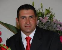 انا من جبل لبنان، أعزب، 55 سنة هنا من أجل البحث عن شريك لتحقيق زواج عادي تعرف عليّ أكثر من خلال بروفايلي، فربّ صدفة خير من ألف ميعاد.