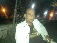 انا شاب اعزب من الجزائر اعيش في مدينة ورقلة الجنوب الشرقي ابحث عن فتاة او سيدة لا يهمني سنها تكون من داخا الوطن او خارجه لا يهمني انا الا ادخن...