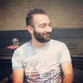 انا أعزب، 33 سنة هنا من أجل البحث عن شريك لتحقيق زواج عادي تعرف عليّ أكثر من خلال بروفايلي، فربّ صدفة خير من ألف ميعاد.