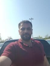 انا أعزب، 44 سنة هنا من أجل البحث عن شريك لتحقيق زواج عادي تعرف عليّ أكثر من خلال بروفايلي، فربّ صدفة خير من ألف ميعاد.