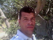 انا من العاشر، مطلق، 55 سنة هنا من أجل البحث عن شريك لتحقيق زواج عادي تعرف عليّ أكثر من خلال بروفايلي، فربّ صدفة خير من ألف ميعاد.