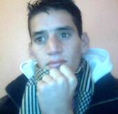 انا من تاكسنة، أعزب، 35 سنة هنا من أجل البحث عن شريك لتحقيق 0 تعرف عليّ أكثر من خلال بروفايلي، فربّ صدفة خير من ألف ميعاد.