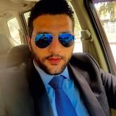 رجل طموح اعيش في مستوي اجتماعي مرتفع بسبب عملي اعمل مدير البيع ف شركة نفس وشحن و عندي عملي الخاصد شركة تبيع الطعام في مطابخ الشركات . عندي شقة وعربيه...