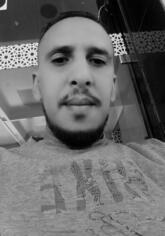 انا من المحمدية، متزوج، 43 سنة هنا من أجل البحث عن شريك لتحقيق علاقة تعارف تعرف عليّ أكثر من خلال بروفايلي، فربّ صدفة خير من ألف ميعاد.
