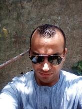 انا من الحراش، مطلق، 42 سنة هنا من أجل البحث عن شريك لتحقيق زواج عادي تعرف عليّ أكثر من خلال بروفايلي، فربّ صدفة خير من ألف ميعاد.