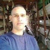 انا أعزب، 38 سنة هنا من أجل البحث عن شريك لتحقيق زواج عادي تعرف عليّ أكثر من خلال بروفايلي، فربّ صدفة خير من ألف ميعاد.