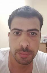 انا أعزب، 35 سنة هنا من أجل البحث عن شريك لتحقيق زواج عادي تعرف عليّ أكثر من خلال بروفايلي، فربّ صدفة خير من ألف ميعاد.