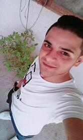 انا أعزب، 30 سنة هنا من أجل البحث عن شريك لتحقيق زواج عادي تعرف عليّ أكثر من خلال بروفايلي، فربّ صدفة خير من ألف ميعاد.