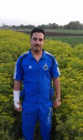 انا من سيدى جابر، أعزب، 41 سنة هنا من أجل البحث عن شريك لتحقيق زواج عادي تعرف عليّ أكثر من خلال بروفايلي، فربّ صدفة خير من ألف ميعاد.