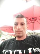 انا من بن عكنون، أعزب، 40 سنة هنا من أجل البحث عن شريك لتحقيق علاقة تعارف تعرف عليّ أكثر من خلال بروفايلي، فربّ صدفة خير من ألف ميعاد.