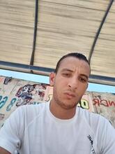 انا من قفصة، أعزب، 32 سنة هنا من أجل البحث عن شريك لتحقيق زواج عادي تعرف عليّ أكثر من خلال بروفايلي، فربّ صدفة خير من ألف ميعاد.