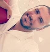 انا متزوج، 40 سنة هنا من أجل البحث عن شريك لتحقيق زواج عادي تعرف عليّ أكثر من خلال بروفايلي، فربّ صدفة خير من ألف ميعاد.