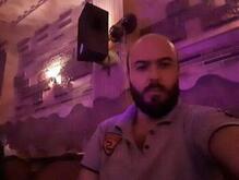 انا أعزب، 36 سنة هنا من أجل البحث عن شريك لتحقيق زواج عادي تعرف عليّ أكثر من خلال بروفايلي، فربّ صدفة خير من ألف ميعاد.
