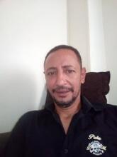 انا من الغردقة، مطلق، 51 سنة هنا من أجل البحث عن شريك لتحقيق زواج عادي تعرف عليّ أكثر من خلال بروفايلي، فربّ صدفة خير من ألف ميعاد.