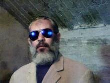 انا من ذوي الشعر رمادي هنا من أجل البحث عن شريك لتحقيق زواج عادي تعرف عليّ أكثر من خلال بروفايلي، فربما تكون الصدفة هي البداية.