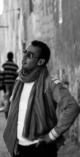 انا من CHéraga، أعزب، 34 سنة هنا من أجل البحث عن شريك لتحقيق علاقة تعارف تعرف عليّ أكثر من خلال بروفايلي، فربّ صدفة خير من ألف ميعاد.