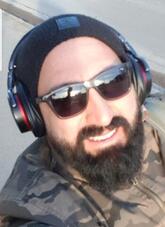 انا أعزب، 45 سنة هنا من أجل البحث عن شريك لتحقيق زواج عادي تعرف عليّ أكثر من خلال بروفايلي، فربّ صدفة خير من ألف ميعاد.