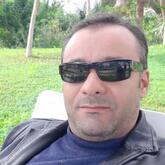 انا من سطيف، متزوج، 47 سنة هنا من أجل البحث عن شريك لتحقيق علاقة تعارف تعرف عليّ أكثر من خلال بروفايلي، فربّ صدفة خير من ألف ميعاد.