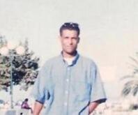 انا من القيروان، مطلق، 53 سنة هنا من أجل البحث عن شريك لتحقيق زواج عادي تعرف عليّ أكثر من خلال بروفايلي، فربّ صدفة خير من ألف ميعاد.