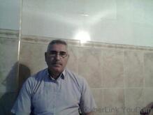 انا من العاصمة، مطلق، 60 سنة هنا من أجل البحث عن شريك لتحقيق زواج عادي تعرف عليّ أكثر من خلال بروفايلي، فربّ صدفة خير من ألف ميعاد.