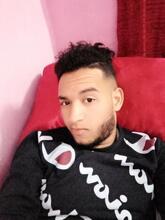 انا من Ouargla، أعزب، 31 سنة هنا من أجل البحث عن شريك لتحقيق علاقة تعارف تعرف عليّ أكثر من خلال بروفايلي، فربّ صدفة خير من ألف ميعاد.