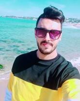 انا أعزب، 29 سنة هنا من أجل البحث عن شريك لتحقيق علاقة تعارف تعرف عليّ أكثر من خلال بروفايلي، فربّ صدفة خير من ألف ميعاد.
