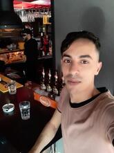 انا من باريس، أعزب، 92 سنة هنا من أجل البحث عن شريك لتحقيق زواج عادي تعرف عليّ أكثر من خلال بروفايلي، فربّ صدفة خير من ألف ميعاد.