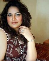 انا من كالغاري، عزباء، 36 سنة هنا من أجل البحث عن شريك لتحقيق زواج عادي تعرف عليّ أكثر من خلال بروفايلي، فربّ صدفة خير من ألف ميعاد.