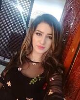 انا عزباء، 33 سنة هنا من أجل البحث عن شريك لتحقيق علاقة تعارف تعرف عليّ أكثر من خلال بروفايلي، فربّ صدفة خير من ألف ميعاد.