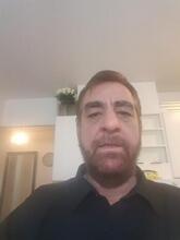 انا مطلق، 60 سنة هنا من أجل البحث عن شريك لتحقيق زواج عادي تعرف عليّ أكثر من خلال بروفايلي، فربّ صدفة خير من ألف ميعاد.