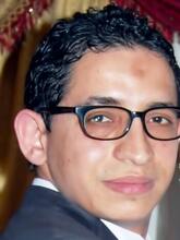 انا متزوج، 42 سنة هنا من أجل البحث عن شريك لتحقيق زواج عادي تعرف عليّ أكثر من خلال بروفايلي، فربّ صدفة خير من ألف ميعاد.