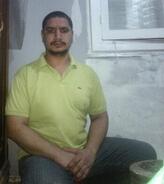 انا شاب مصري ومسلم واعزب واسمي محمود ولسة مدخلتش دنيا احب الهزار والضحك ومن البيت للشغل والعكس مليش في قعدة الكافيهات او القهاوي ولا ليه صحاب ولا حتى شلة بقعد...