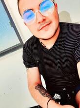 انا من حماه، أعزب، 29 سنة هنا من أجل البحث عن شريك لتحقيق زواج عادي تعرف عليّ أكثر من خلال بروفايلي، فربّ صدفة خير من ألف ميعاد.