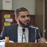 انا من الوراق، متزوج، 44 سنة هنا من أجل البحث عن شريك لتحقيق زواج عادي تعرف عليّ أكثر من خلال بروفايلي، فربّ صدفة خير من ألف ميعاد.