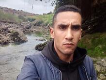 انا من زاوية الشيخ، أعزب، 33 سنة هنا من أجل البحث عن شريك لتحقيق زواج عادي تعرف عليّ أكثر من خلال بروفايلي، فربّ صدفة خير من ألف ميعاد.