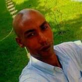 انا أعزب، 42 سنة هنا من أجل البحث عن شريك لتحقيق زواج عادي تعرف عليّ أكثر من خلال بروفايلي، فربّ صدفة خير من ألف ميعاد.