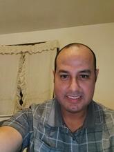 انا أعزب، 43 سنة هنا من أجل البحث عن شريك لتحقيق زواج عادي تعرف عليّ أكثر من خلال بروفايلي، فربّ صدفة خير من ألف ميعاد.