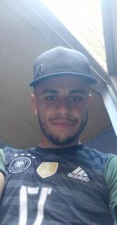انا من الشلف، أعزب، 32 سنة هنا من أجل البحث عن شريك لتحقيق زواج عادي تعرف عليّ أكثر من خلال بروفايلي، فربّ صدفة خير من ألف ميعاد.