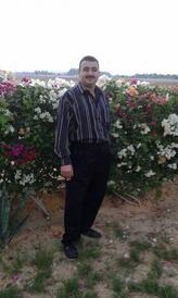 انا من فيصل، مطلق، 49 سنة هنا من أجل البحث عن شريك لتحقيق زواج عادي تعرف عليّ أكثر من خلال بروفايلي، فربّ صدفة خير من ألف ميعاد.