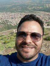 انا من ALGER، أعزب، 47 سنة هنا من أجل البحث عن شريك لتحقيق زواج عادي تعرف عليّ أكثر من خلال بروفايلي، فربّ صدفة خير من ألف ميعاد.