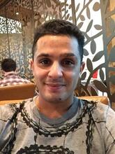 انا أعزب، 37 سنة هنا من أجل البحث عن شريك لتحقيق زواج عادي تعرف عليّ أكثر من خلال بروفايلي، فربّ صدفة خير من ألف ميعاد.