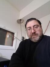 انا أعزب، 55 سنة هنا من أجل البحث عن شريك لتحقيق علاقة تعارف تعرف عليّ أكثر من خلال بروفايلي، فربّ صدفة خير من ألف ميعاد.