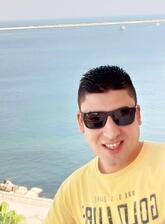 انا من الخرج، أعزب، 36 سنة هنا من أجل البحث عن شريك لتحقيق زواج عادي تعرف عليّ أكثر من خلال بروفايلي، فربّ صدفة خير من ألف ميعاد.
