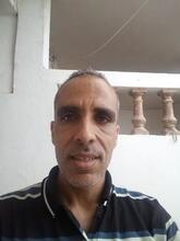 انا أعزب، 42 سنة هنا من أجل البحث عن شريك لتحقيق زواج عادي تعرف عليّ أكثر من خلال بروفايلي، فربّ صدفة خير من ألف ميعاد.