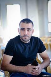 انا متزوج، 34 سنة هنا من أجل البحث عن شريك لتحقيق زواج متعدد تعرف عليّ أكثر من خلال بروفايلي، فربّ صدفة خير من ألف ميعاد.
