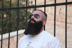 انا من اسطنبول، أعزب، 31 سنة هنا من أجل البحث عن شريك لتحقيق زواج عادي تعرف عليّ أكثر من خلال بروفايلي، فربّ صدفة خير من ألف ميعاد.