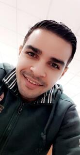 انا أعزب، 36 سنة هنا من أجل البحث عن شريك لتحقيق زواج عادي تعرف عليّ أكثر من خلال بروفايلي، فربّ صدفة خير من ألف ميعاد.
