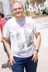 انا من العين، أعزب، 31 سنة هنا من أجل البحث عن شريك لتحقيق زواج عادي تعرف عليّ أكثر من خلال بروفايلي، فربّ صدفة خير من ألف ميعاد.